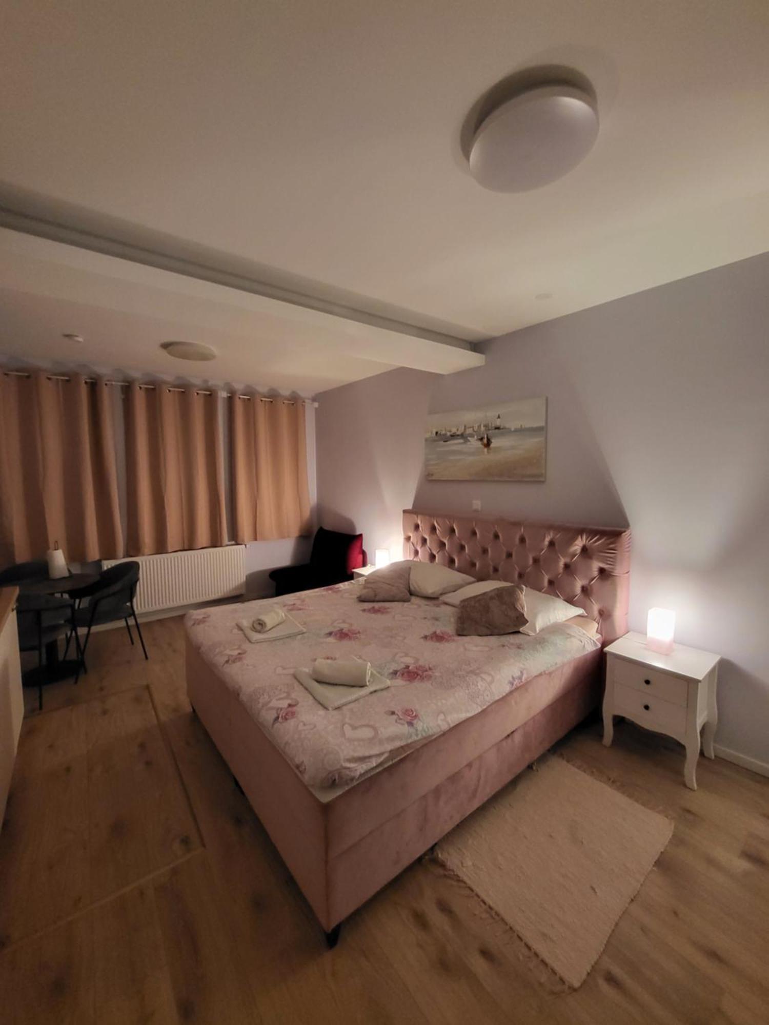 Villa Vino & Grad Zagreb Buitenkant foto