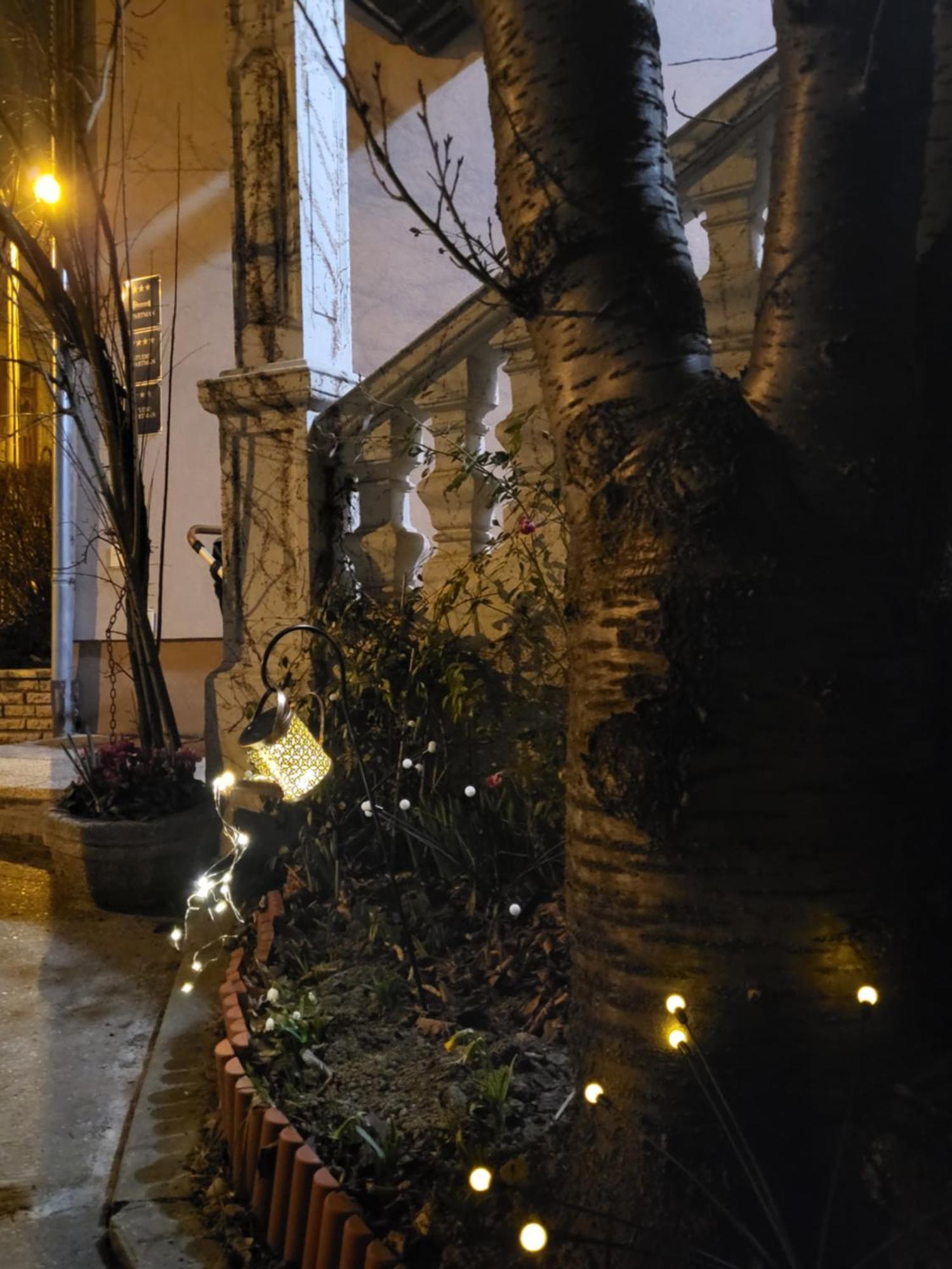 Villa Vino & Grad Zagreb Buitenkant foto
